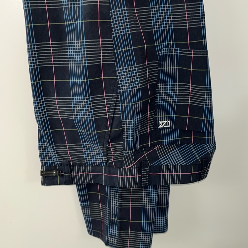 Cutter & Buck Men’s Golf Pants, EUC. Size 36”waist and 32 Inseam.